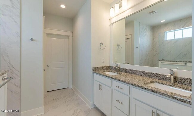 Building Photo - 427 Foxtail Wy