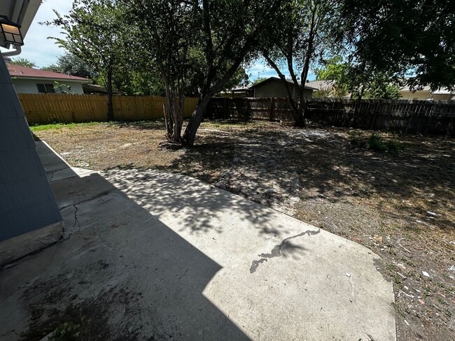 Building Photo - 7447 Fieldgate Dr