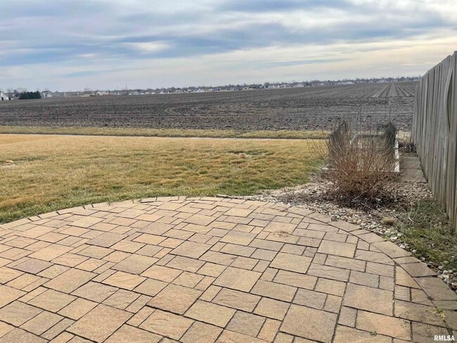 Building Photo - 700 Garvey Ln