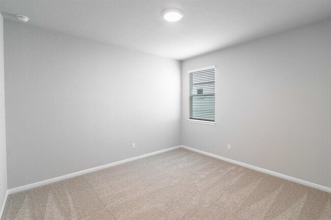 Building Photo - 703 Bluffview Dr.