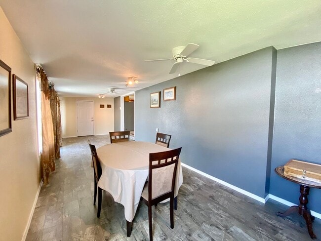 Building Photo - Space to Spare, Style to Love