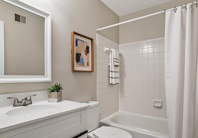 Building Photo - Gorgeous End Unit townhouse with WATER VIEWS ready mid August!
