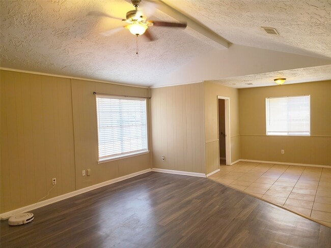 Building Photo - 12519 Hunting Brook Dr