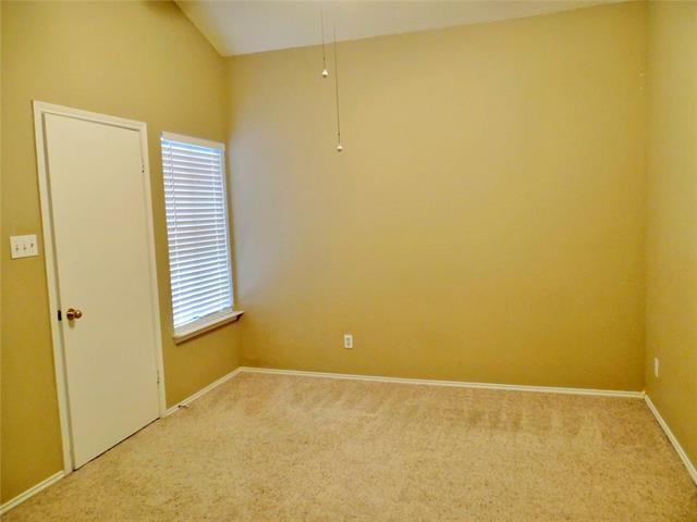 Building Photo - 517 Ranch Trail