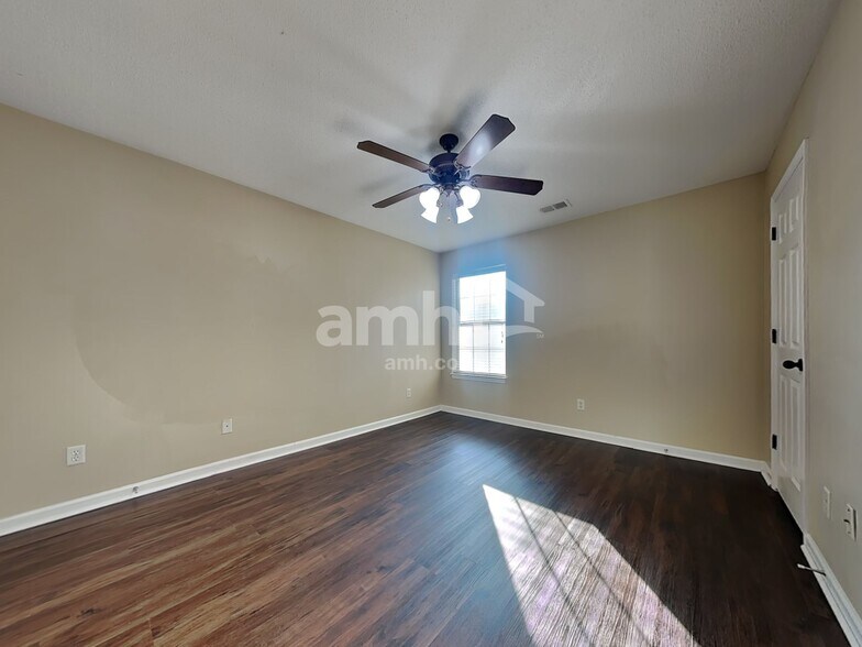 Building Photo - 7411 Appling Rain Dr