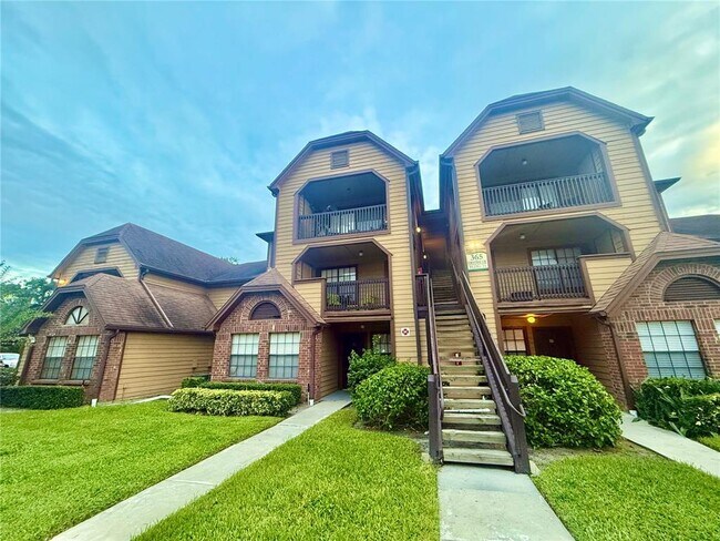 Primary Photo - 390 Woodside Dr