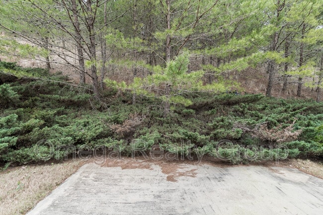 Building Photo - 4474 Fairmont Dr