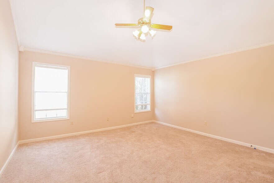 Building Photo - 6688 Millgrove Park Dr