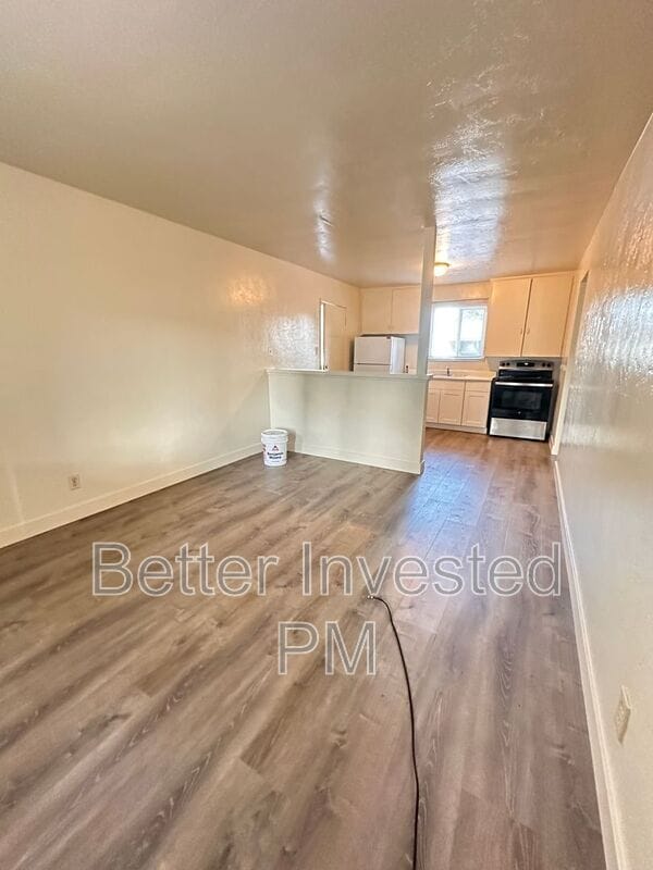 Building Photo - 530 Talmage Rd