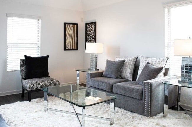 Building Photo - Now Offering Up to 6 Weeks Free Rent!