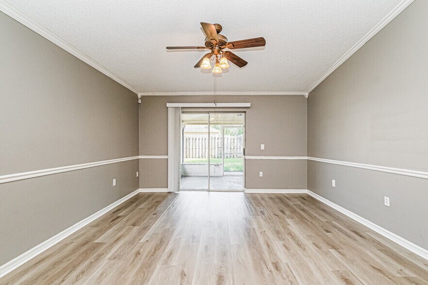 Building Photo - 12934 Lake Vista Dr