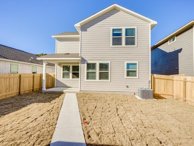 Building Photo - 2117 Pecan Island Dr