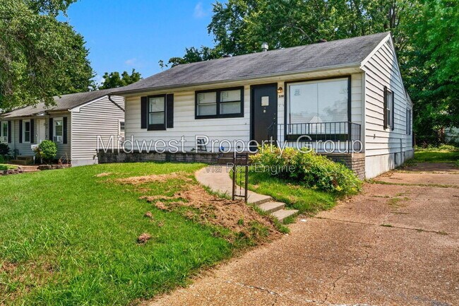Building Photo - 338 Lancashire Rd