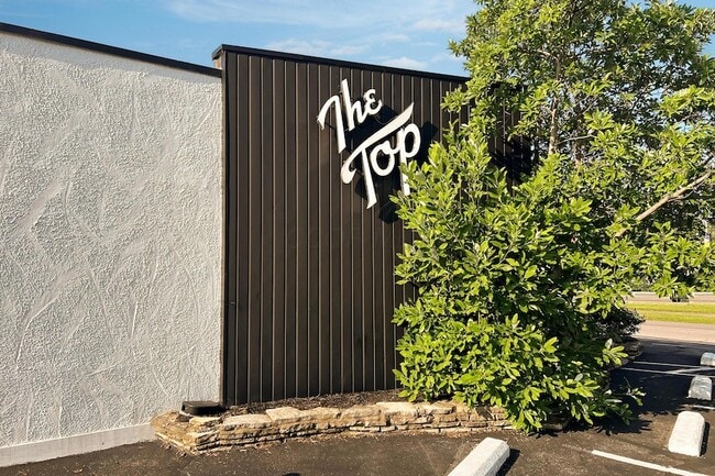 Building Photo - 55 S Merkle Rd