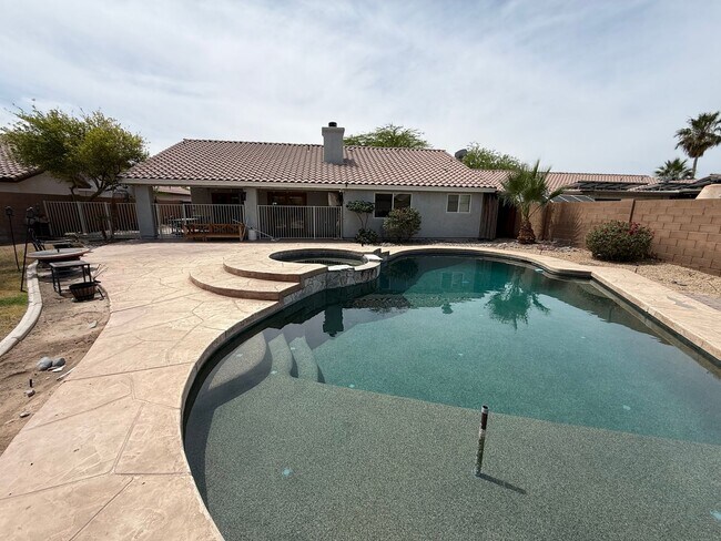 Building Photo - Beautiful Desert Ridge Pool Home available NOW! Furnished & Unfurnished Options
