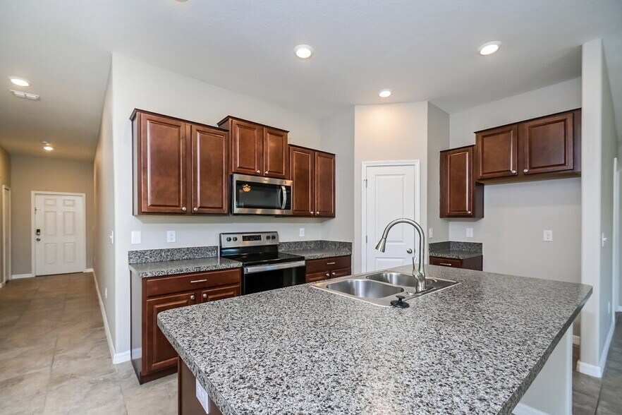 Building Photo - 10419 Carloway Hills Dr