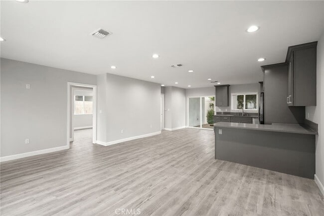 Building Photo - 8225 Ben Ave
