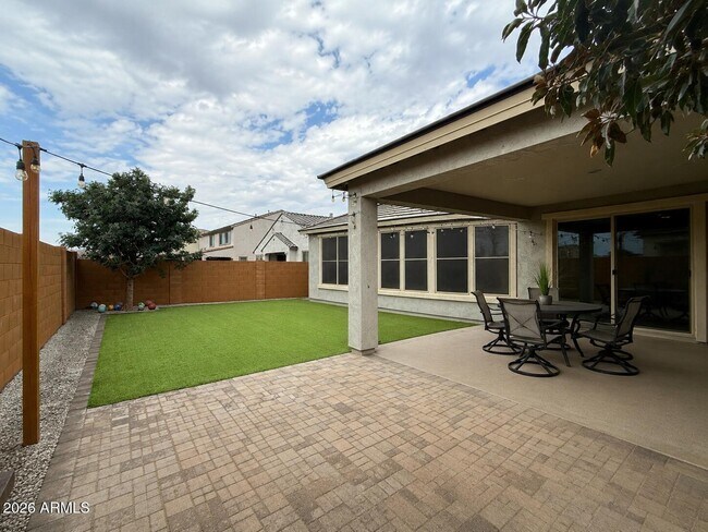 Building Photo - 25959 W Sands Dr