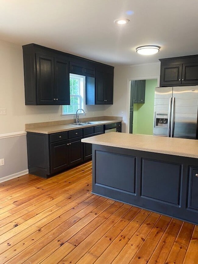 Building Photo - 305 Towbridge Ln