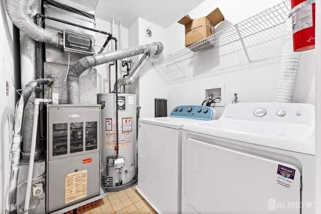 Building Photo - 421 Plymouth Rd