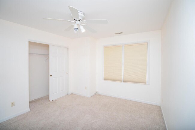 Building Photo - 3309 Lower Lakes Estates Dr