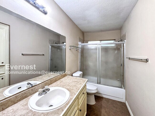 Building Photo - 15231 Cabots Landing Dr