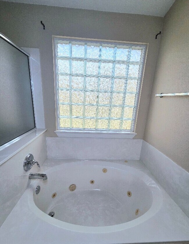 Building Photo - 4 Bed/ 2 Bath in Killeen TX