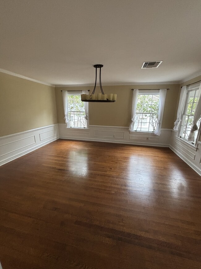 Building Photo - 4026 Richmond Ave