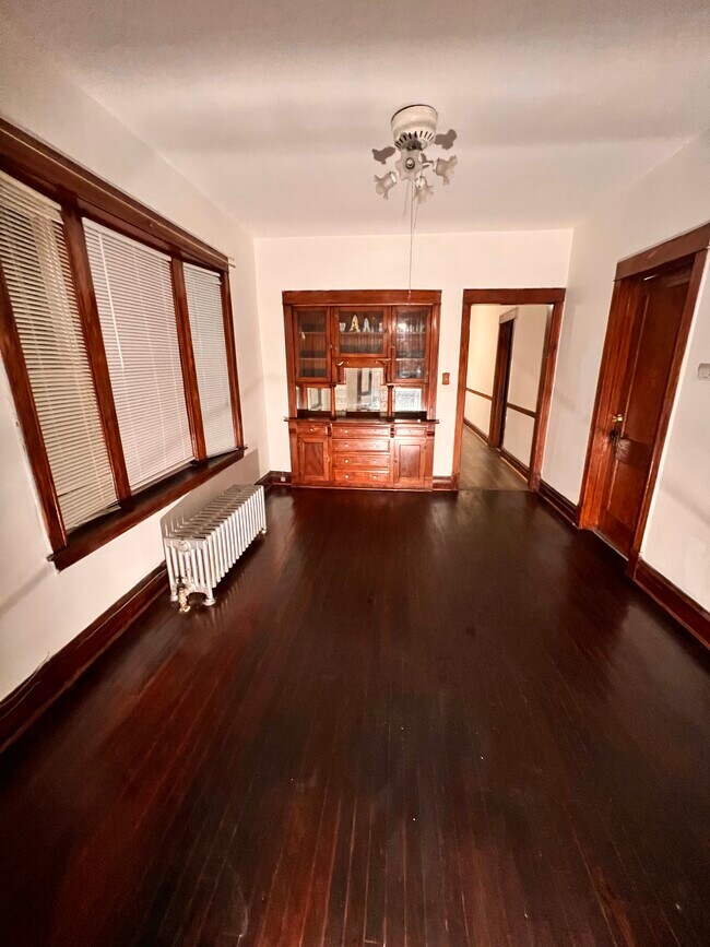 Dining room with hardwood floors! - 1434 N Ridgeway Ave