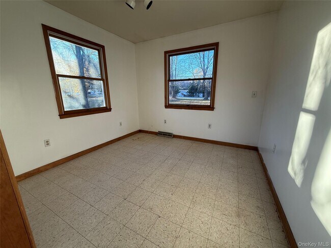 Building Photo - 90 North Rd