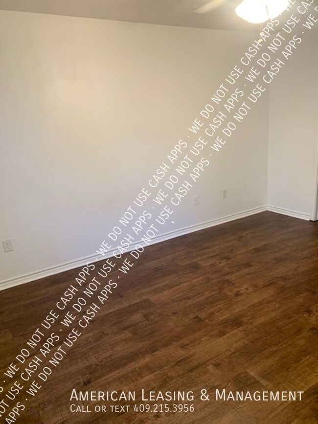 Building Photo - 607 Park Ln