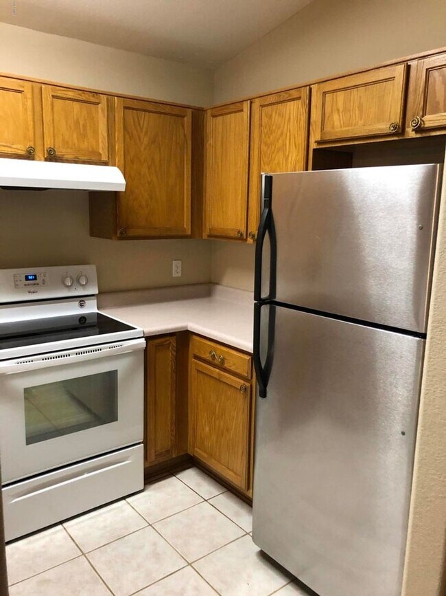 Building Photo - 2 bedroom home for rent