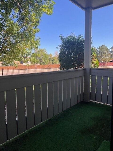 Building Photo - 1 Bedroom / 1 Bathroom Condo! Garage! Washer & Dryer Included! Move In Special!!! $500 off first ...