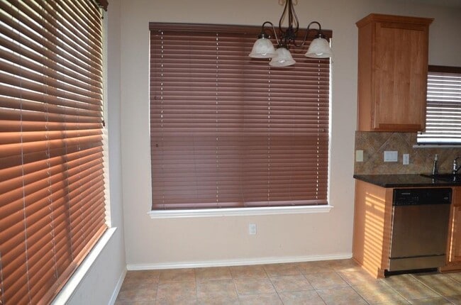 Building Photo - 11201 Dodge Cattle Dr