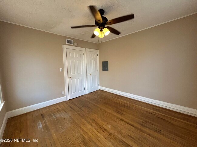 Building Photo - 2623 College St