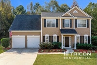 Building Photo - 2752 Lakeside Dr SW