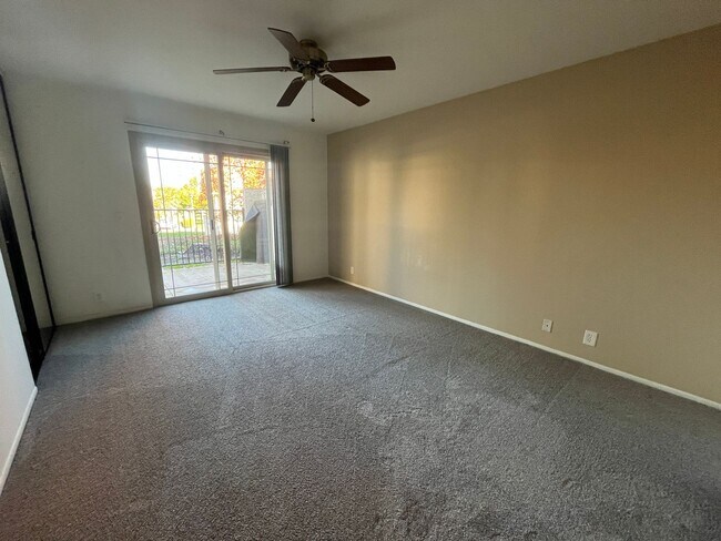 Building Photo - 3070 Corte Trabuco