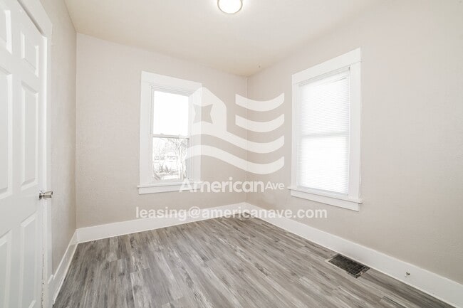 Building Photo - 1915 N Ashley Ct