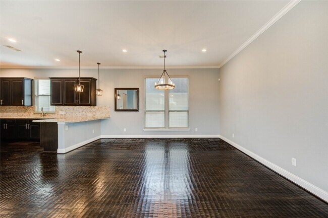 Building Photo - 5711 Allen St