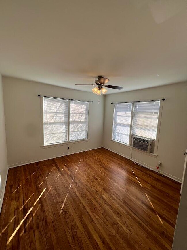 Building Photo - 100 North Ave E