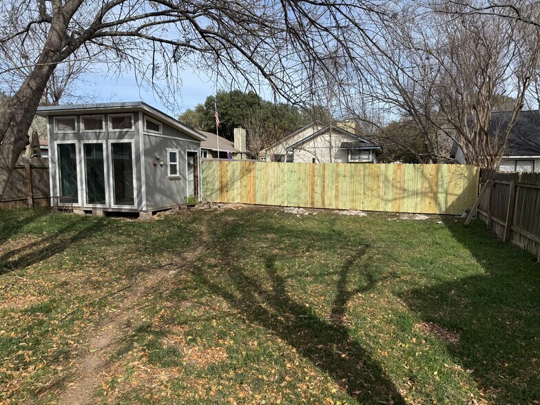 Building Photo - 8757 Birmingham Dr