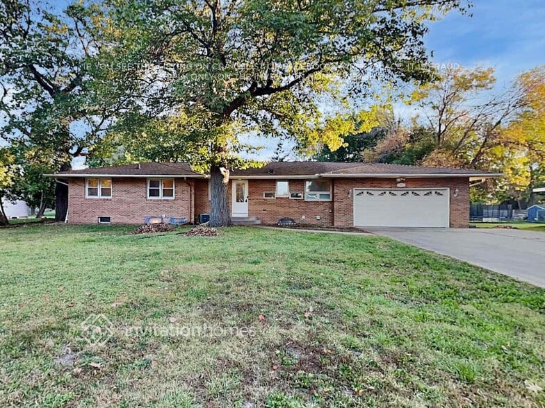 Primary Photo - 14920 31st Ave N