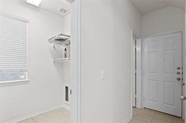 Building Photo - 3003 Sedgeborough Dr