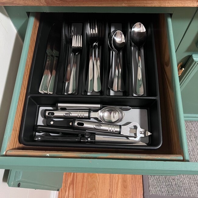 Building Photo - 735 Oakwood Rd