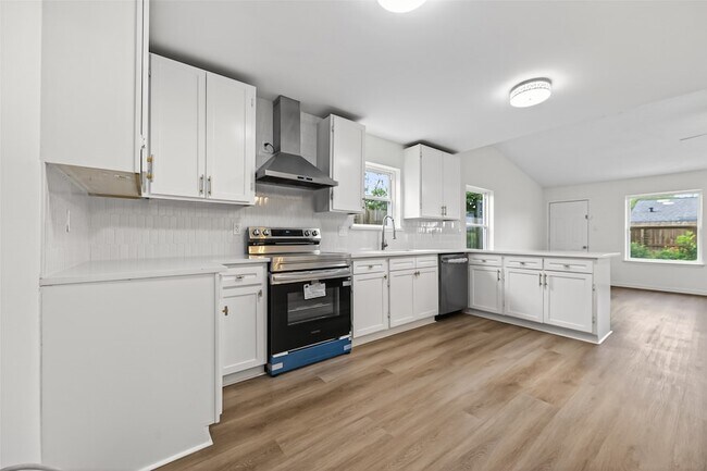 Building Photo - 24014 Nomini Hall Ln