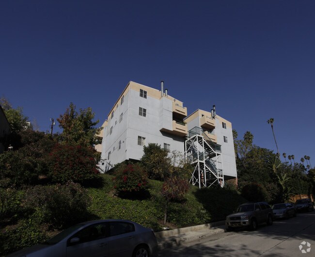 Building Photo - 931 Tularosa Dr