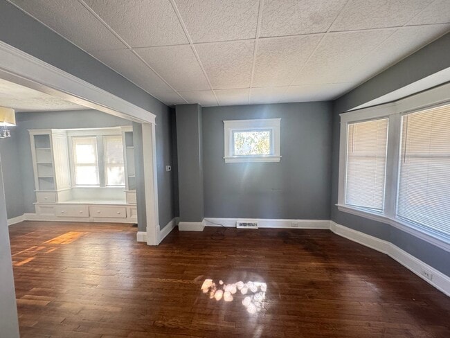 Building Photo - 1541 Hopkins Ave