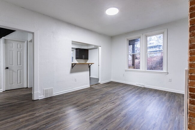 Building Photo - 1107 Arlington Ave