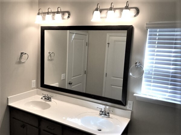 Building Photo - 498 Stonebridge Cir