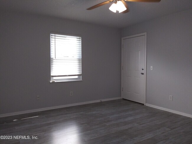 Building Photo - 1047 Hibiscus St